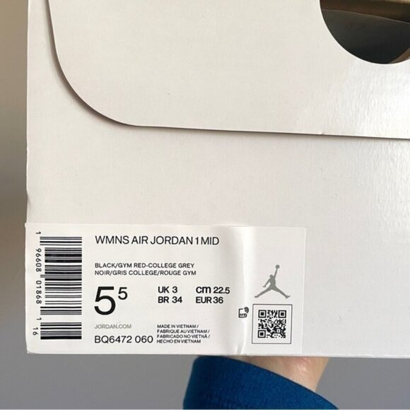 Air Jordan 1 Mid Black / Grey / Red Sneakers - 5.5US, BNIB - Picture 8 of 11